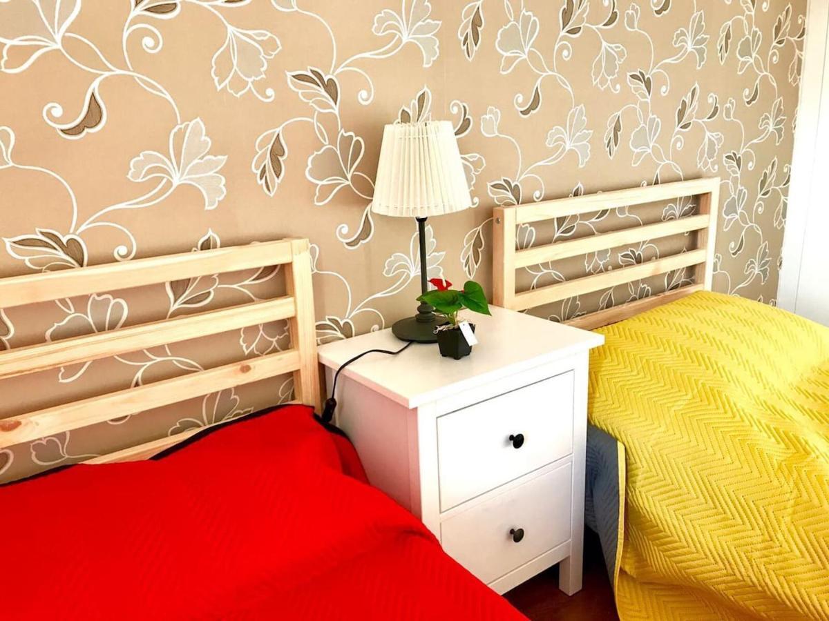 Luxury Part Of The City - Modern Apartment With Airconditioning - Near Subway Lisbon Bagian luar foto