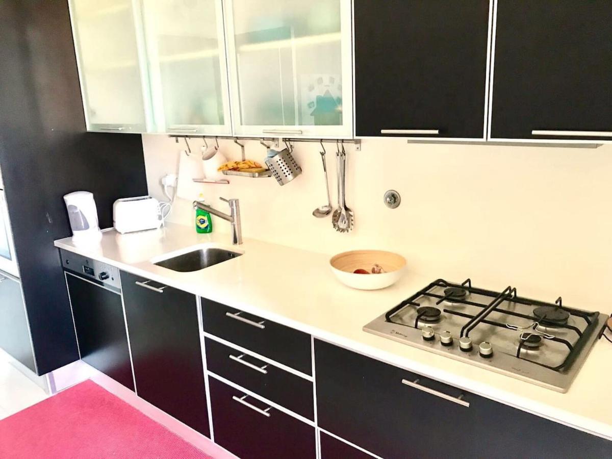 Luxury Part Of The City - Modern Apartment With Airconditioning - Near Subway Lisbon Bagian luar foto
