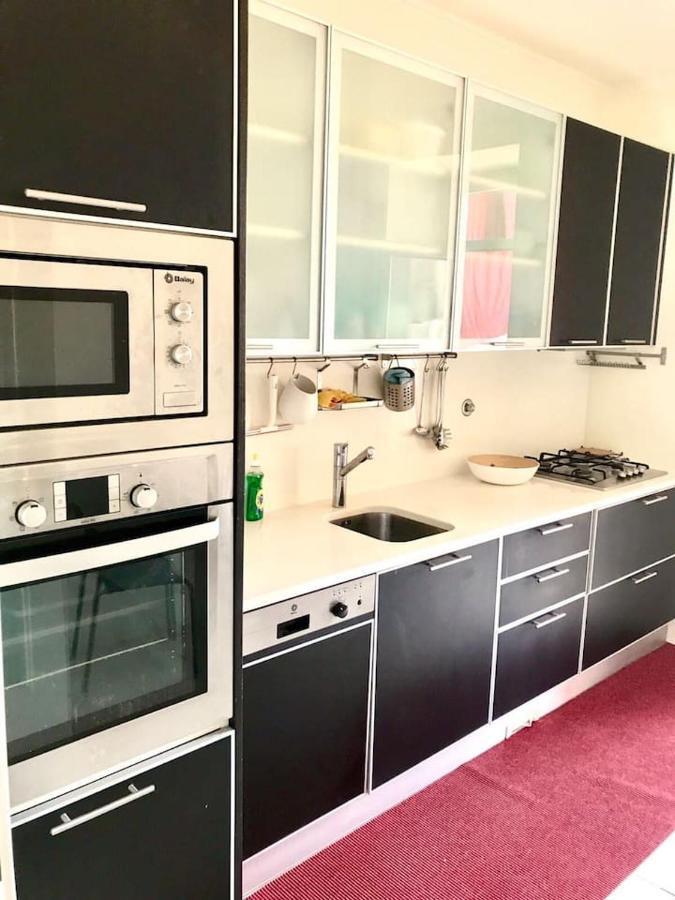 Luxury Part Of The City - Modern Apartment With Airconditioning - Near Subway Lisbon Bagian luar foto
