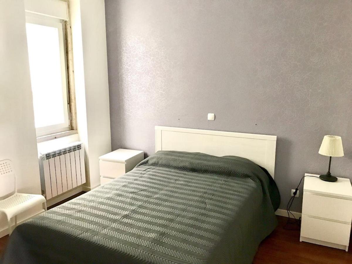 Luxury Part Of The City - Modern Apartment With Airconditioning - Near Subway Lisbon Bagian luar foto
