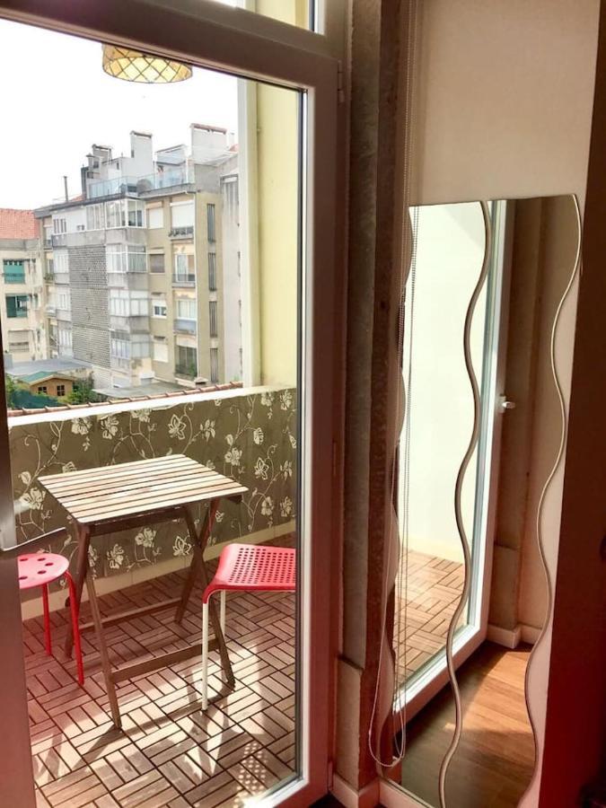Luxury Part Of The City - Modern Apartment With Airconditioning - Near Subway Lisbon Bagian luar foto